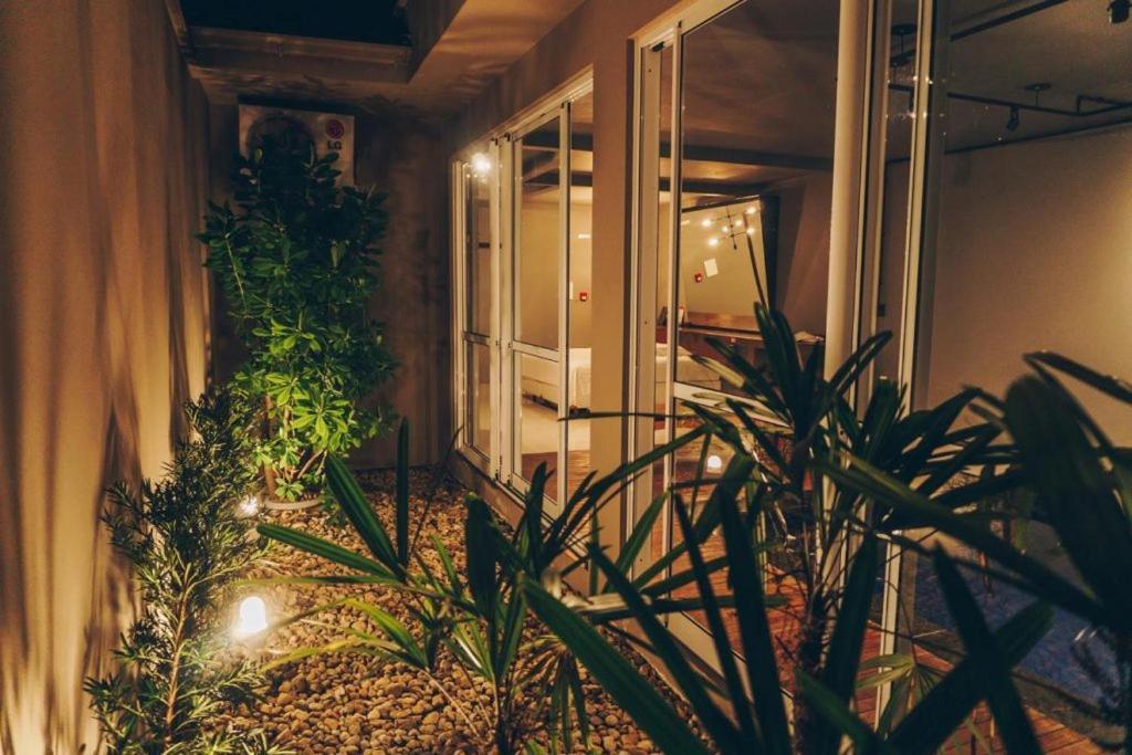 Champagne By Drops Motel para Casais