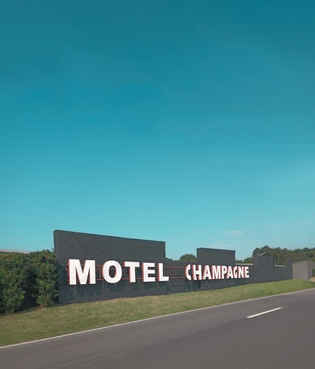 Champagne By Drops Motel para Casais *